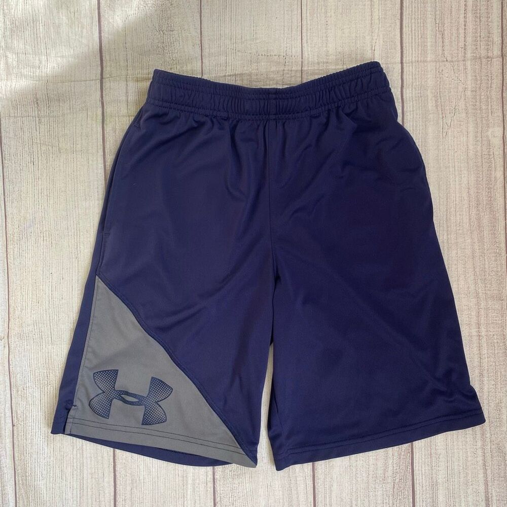 Under Armour youth boys M loose fit heat gear pull-on shorts w/elastic waist